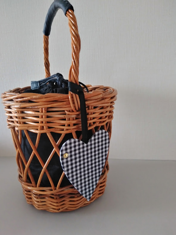 バックチャーム