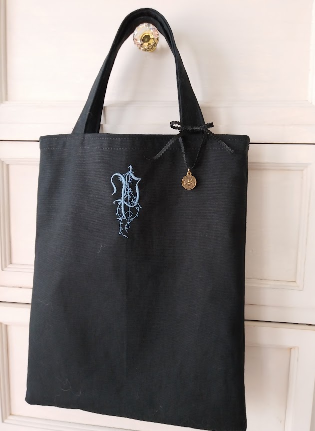 イニシャル刺繡入りトートバック