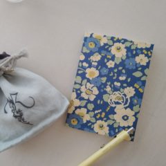 簡単にリバティ生地で作る手帳カバー